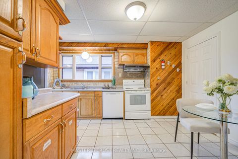Photo 13 at 30 Deerfield Road, Bendale, Toronto