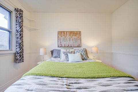 Photo 16 at 30 Deerfield Road, Bendale, Toronto