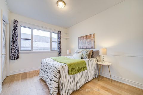 Photo 17 at 30 Deerfield Road, Bendale, Toronto