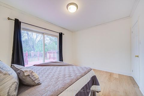 Photo 22 at 30 Deerfield Road, Bendale, Toronto
