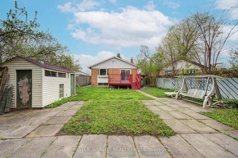 Photo 36 at 30 Deerfield Road, Bendale, Toronto