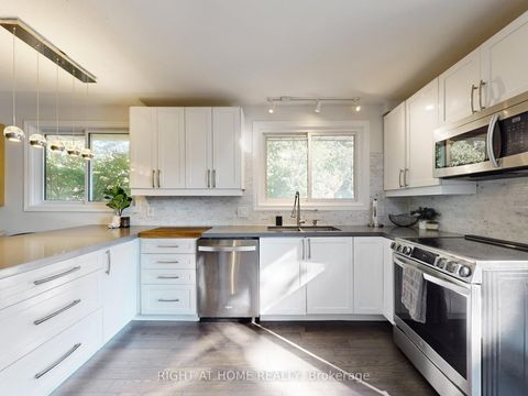 Photo 15 at 2 Hetherington Drive, Bowmanville, Clarington