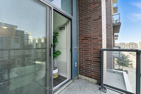 Photo 13 at 201 - 60 Honeycrisp Crescent, Vaughan Corporate Centre, Vaughan