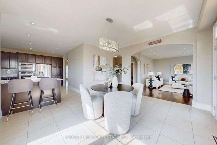 Photo 14 at 21 Farmhouse Crescent, Jefferson, Richmond Hill