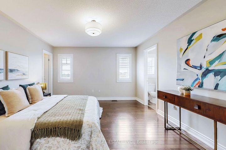 Photo 22 at 21 Farmhouse Crescent, Jefferson, Richmond Hill