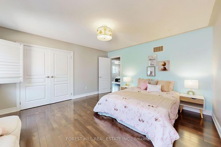 Photo 27 at 21 Farmhouse Crescent, Jefferson, Richmond Hill
