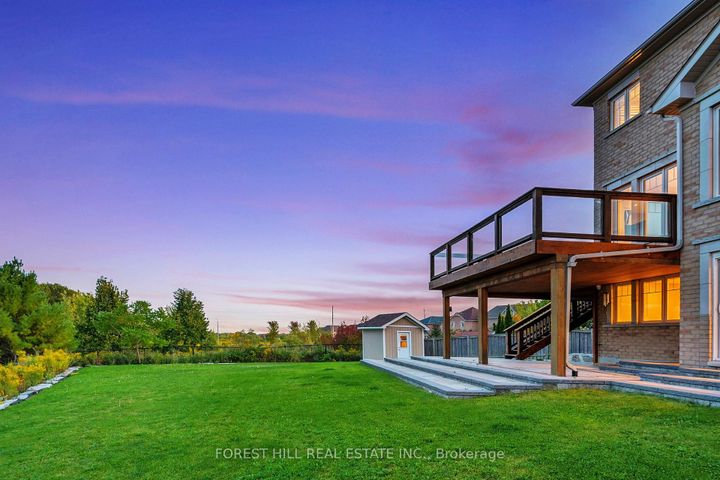Photo 35 at 21 Farmhouse Crescent, Jefferson, Richmond Hill