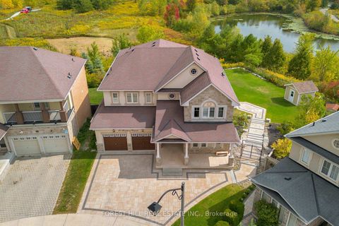 Photo 1 at 21 Farmhouse Crescent, Jefferson, Richmond Hill