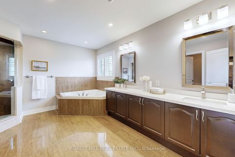 Photo 19 at 21 Farmhouse Crescent, Jefferson, Richmond Hill