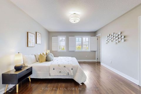 Photo 21 at 21 Farmhouse Crescent, Jefferson, Richmond Hill