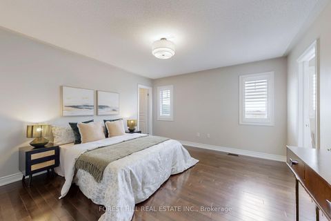 Photo 23 at 21 Farmhouse Crescent, Jefferson, Richmond Hill