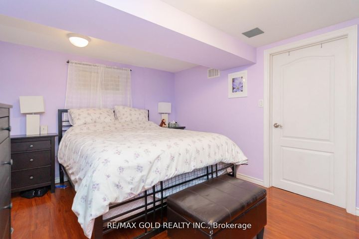 Photo 32 at 9 Ashwood Crescent, Avondale, Brampton