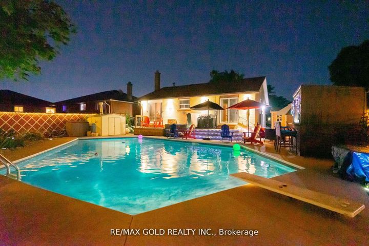 Photo 45 at 9 Ashwood Crescent, Avondale, Brampton