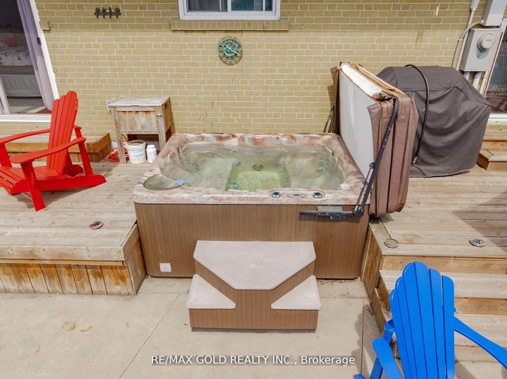 Photo 46 at 9 Ashwood Crescent, Avondale, Brampton