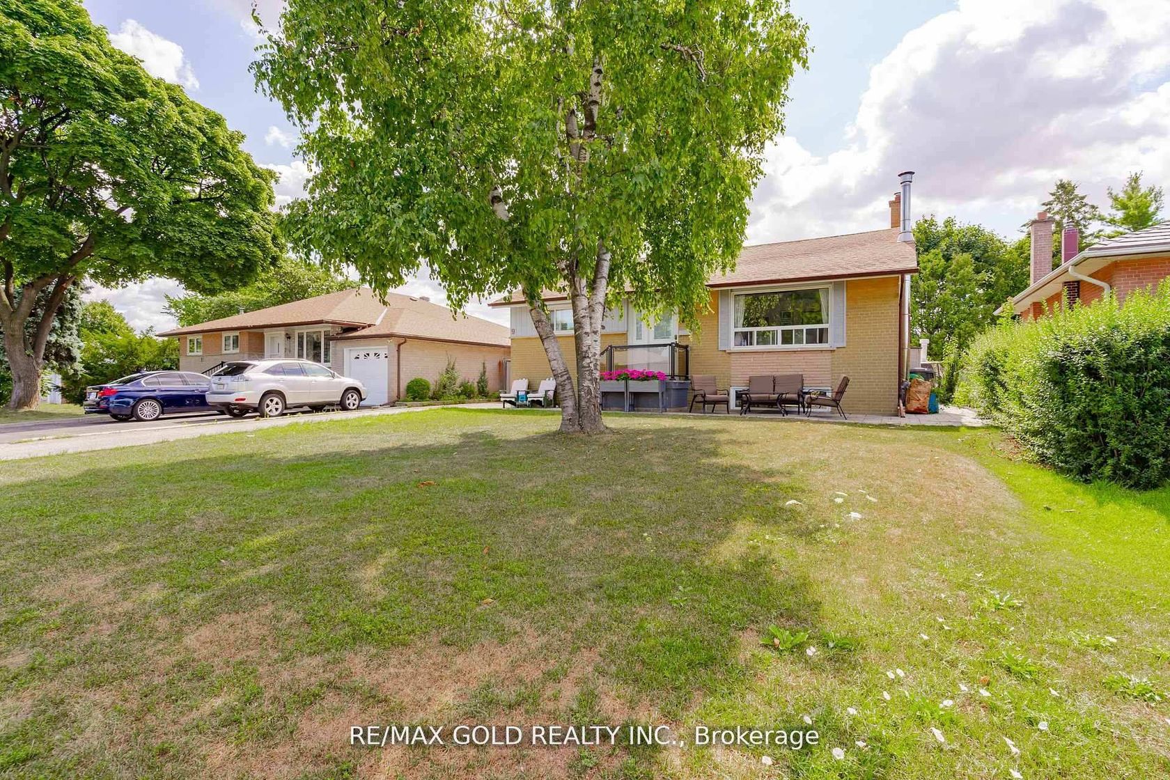 9 Ashwood Crescent, Avondale, Brampton 2
