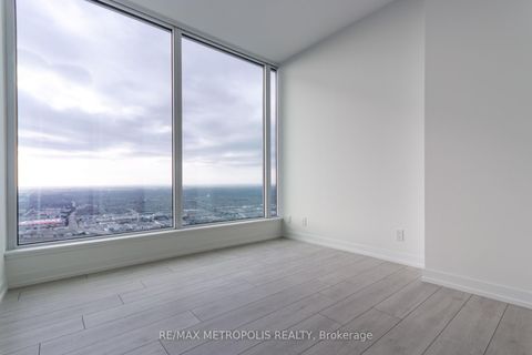 Photo 5 at 5709 - 5 Buttermill Avenue, Vaughan Corporate Centre, Vaughan