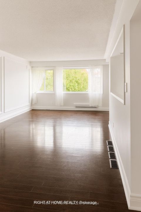 Photo 11 at 143 Silas Hill Drive, Don Valley Village, Toronto