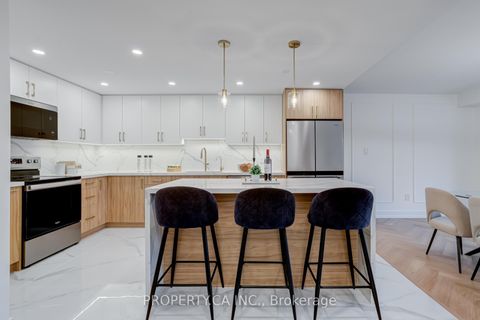 Photo 3 at 306 - 2175 Marine Drive, BR Bronte, Oakville