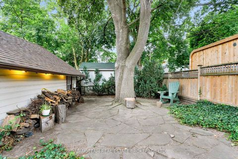 Photo 36 at 16 Palisades, Swansea, Toronto