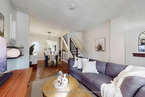 Photo 5 at 512 Main Street, Lumsden, Toronto