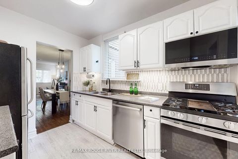 Photo 11 at 512 Main Street, Lumsden, Toronto