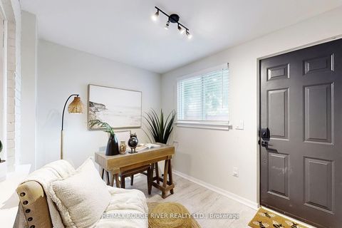 Photo 14 at 512 Main Street, Lumsden, Toronto