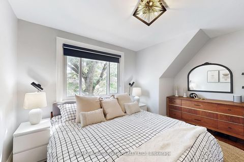 Photo 15 at 512 Main Street, Lumsden, Toronto
