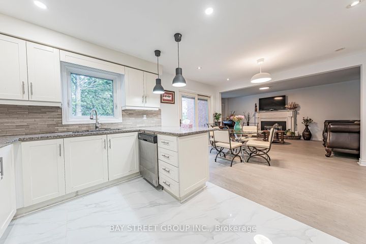Photo 12 at 2524 Paula Court, Sheridan, Mississauga