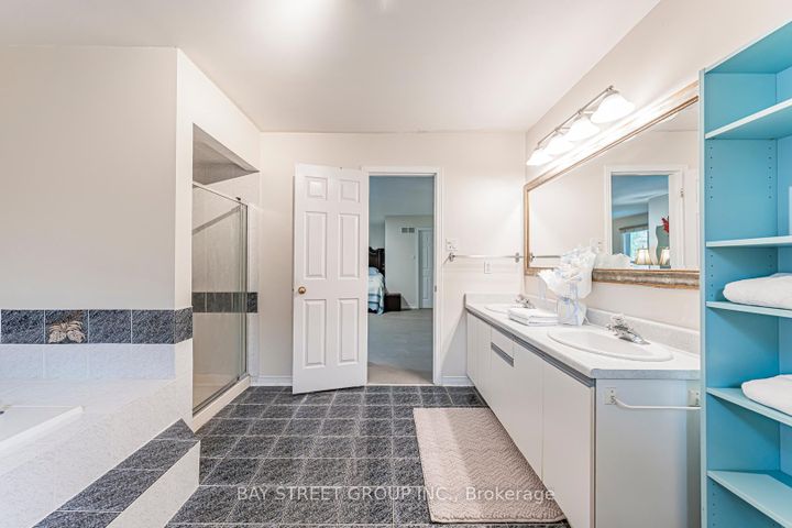 Photo 19 at 2524 Paula Court, Sheridan, Mississauga