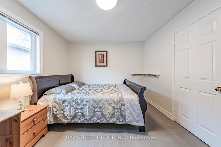 Photo 26 at 2524 Paula Court, Sheridan, Mississauga