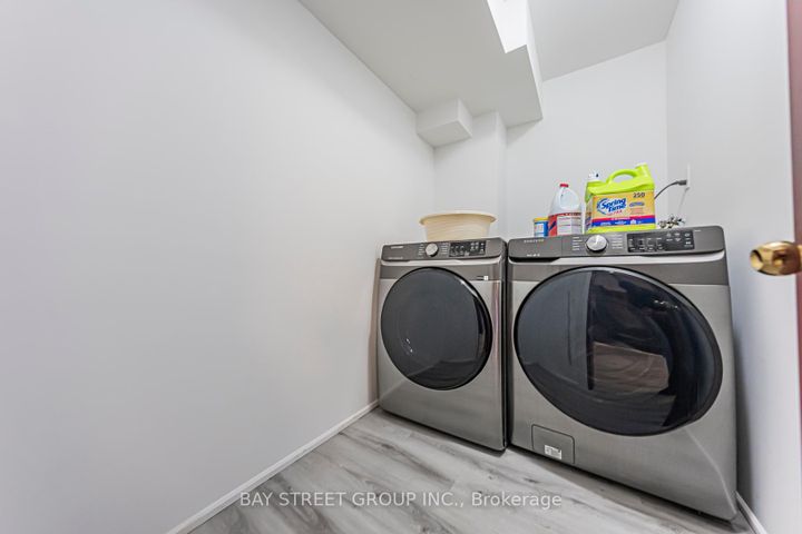 Photo 44 at 2524 Paula Court, Sheridan, Mississauga