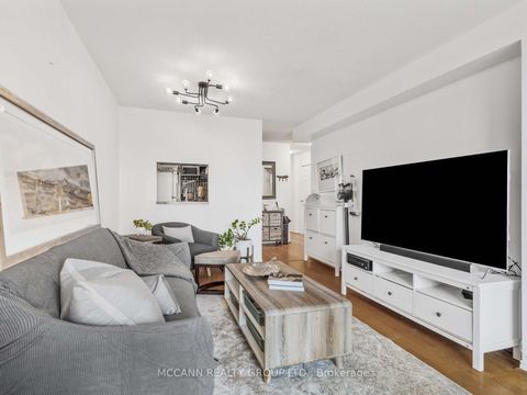 Photo 5 at 904 - 222 The Esplanade, Waterfront Communities C8, Toronto Photo 5 at 904 - 222 The Esplanade, Waterfront Communities C8, Toronto