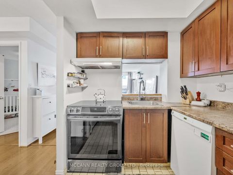 Photo 15 at 904 - 222 The Esplanade, Waterfront Communities C8, Toronto Photo 15 at 904 - 222 The Esplanade, Waterfront Communities C8, Toronto