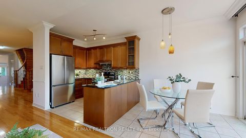 Photo 14 at 82 Sir Sanford Fleming Way, Patterson, Vaughan
