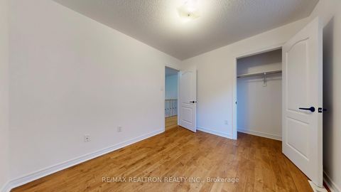 Photo 30 at 82 Sir Sanford Fleming Way, Patterson, Vaughan