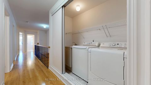 Photo 34 at 82 Sir Sanford Fleming Way, Patterson, Vaughan