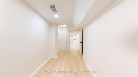 Photo 43 at 82 Sir Sanford Fleming Way, Patterson, Vaughan