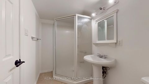 Photo 44 at 82 Sir Sanford Fleming Way, Patterson, Vaughan