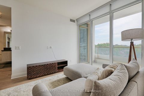 Photo 6 at 601 - 151 Avenue Road, Annex, Toronto