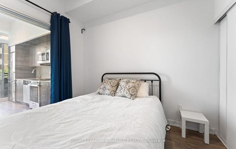 Photo 24 at 408 - 1 Cardiff Road, Mount Pleasant East, Toronto