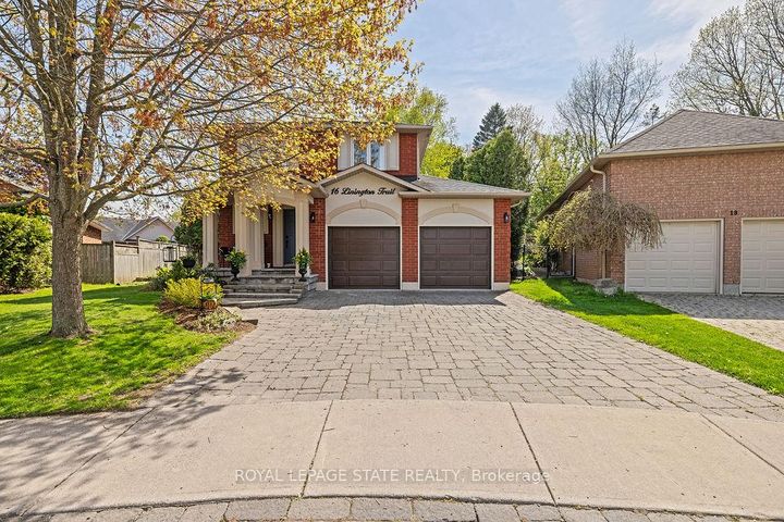 Photo 1 at 16 Linington Trail, Dundas, Hamilton