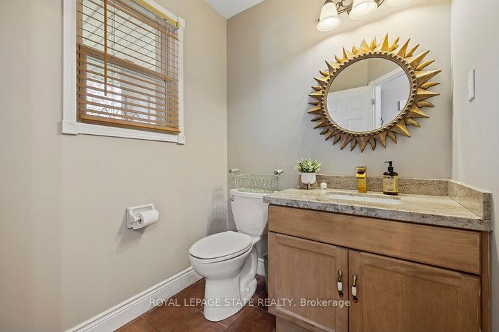 Photo 4 at 16 Linington Trail, Dundas, Hamilton