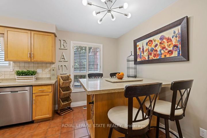 Photo 6 at 16 Linington Trail, Dundas, Hamilton