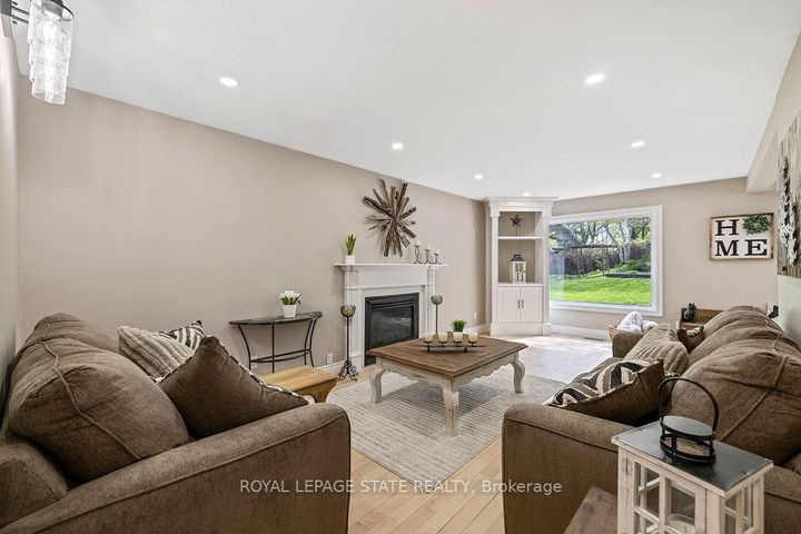 Photo 14 at 16 Linington Trail, Dundas, Hamilton