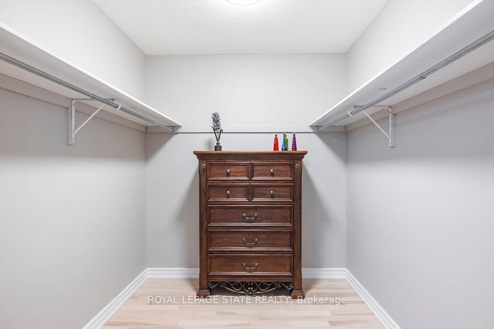Photo 18 at 16 Linington Trail, Dundas, Hamilton
