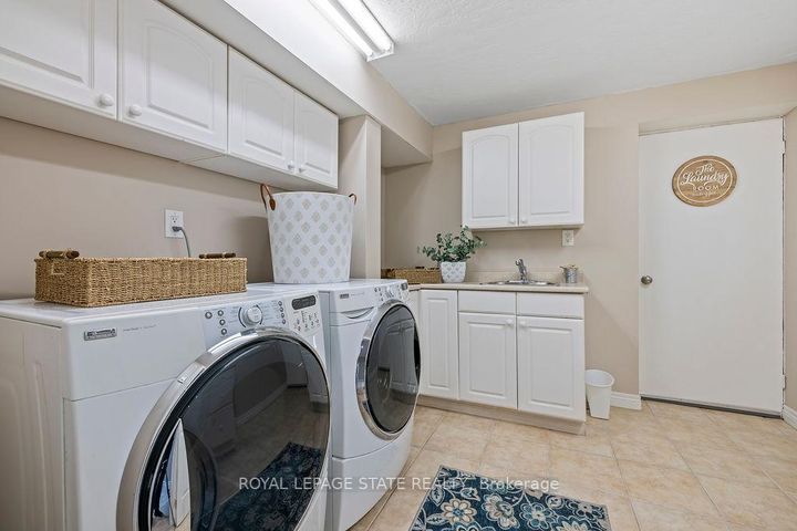 Photo 29 at 16 Linington Trail, Dundas, Hamilton