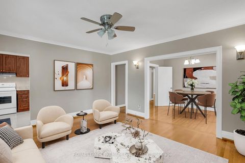 Photo 7 at 130 Jay Street, Maple Leaf, Toronto