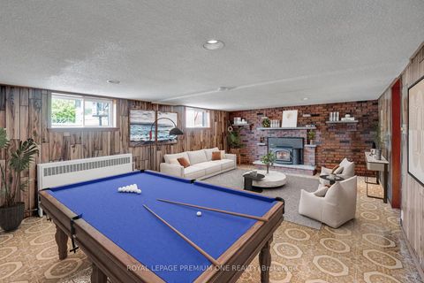 Photo 17 at 130 Jay Street, Maple Leaf, Toronto