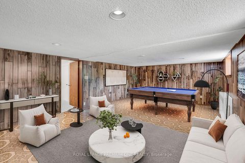 Photo 18 at 130 Jay Street, Maple Leaf, Toronto