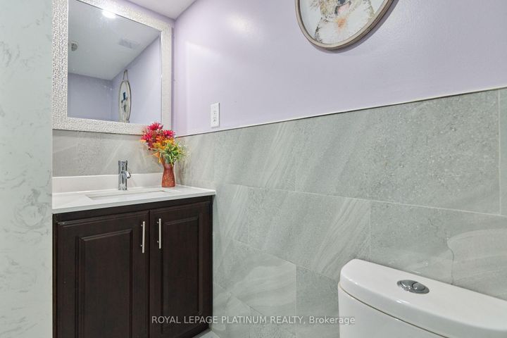 Photo 14 at 919 Marygrace Court, East Credit, Mississauga